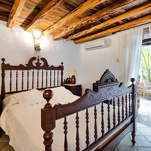 Gall Agroturismo Sant Llorenç de Balàfia